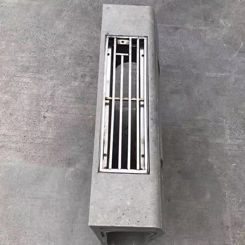 Curb stone drainage ditch inspection well, Slotted Edge Linear Curb Drainage Ditch